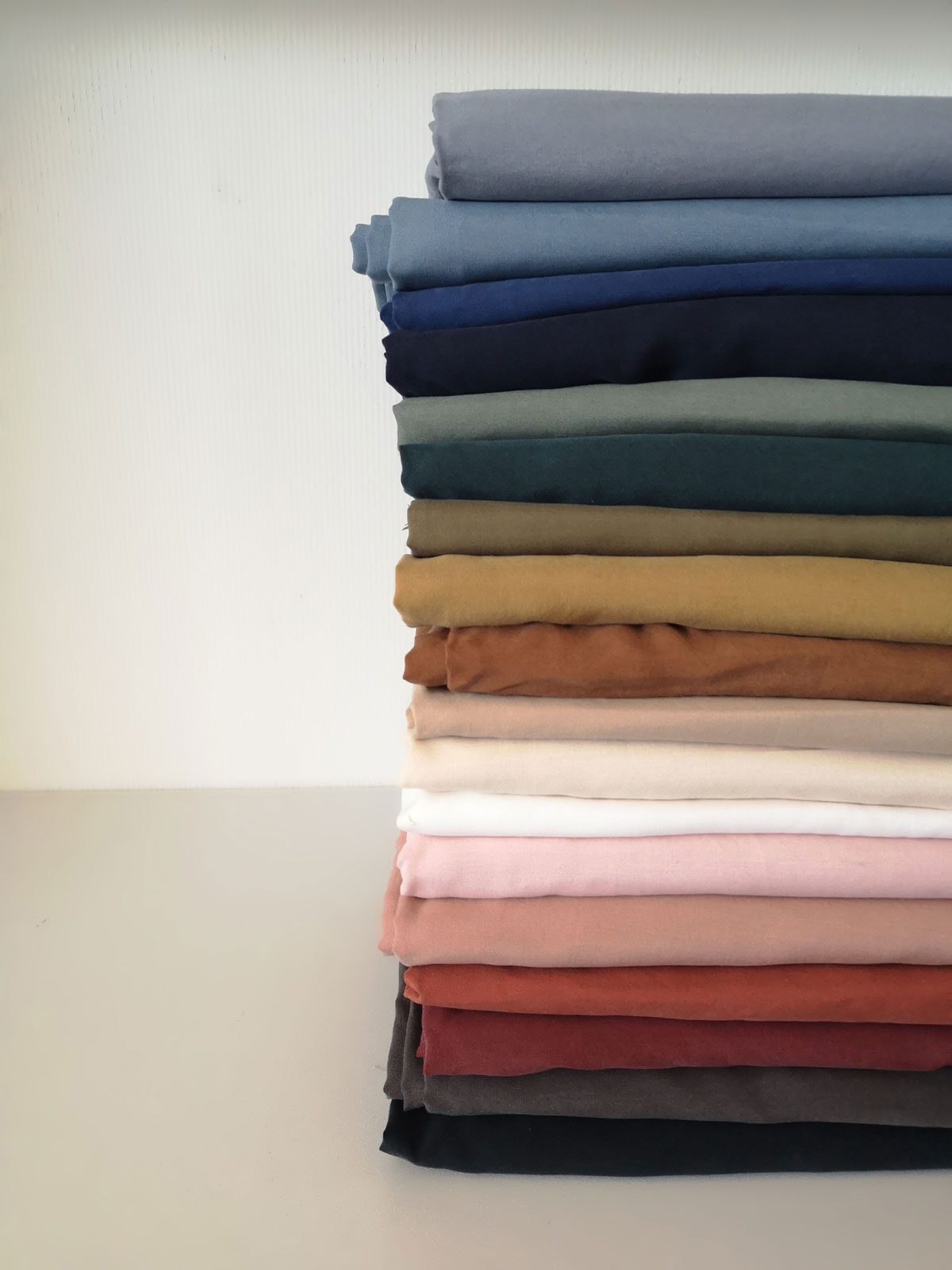 Achat Tissu lyocell uni et fluide - Segal – Nuances Fabrics