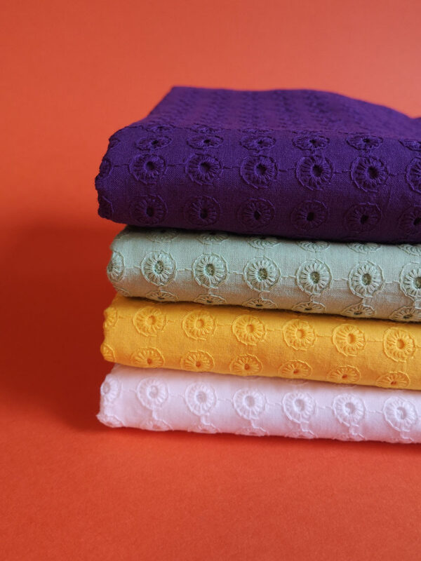 Sanna 22 Tissu Broderie 1