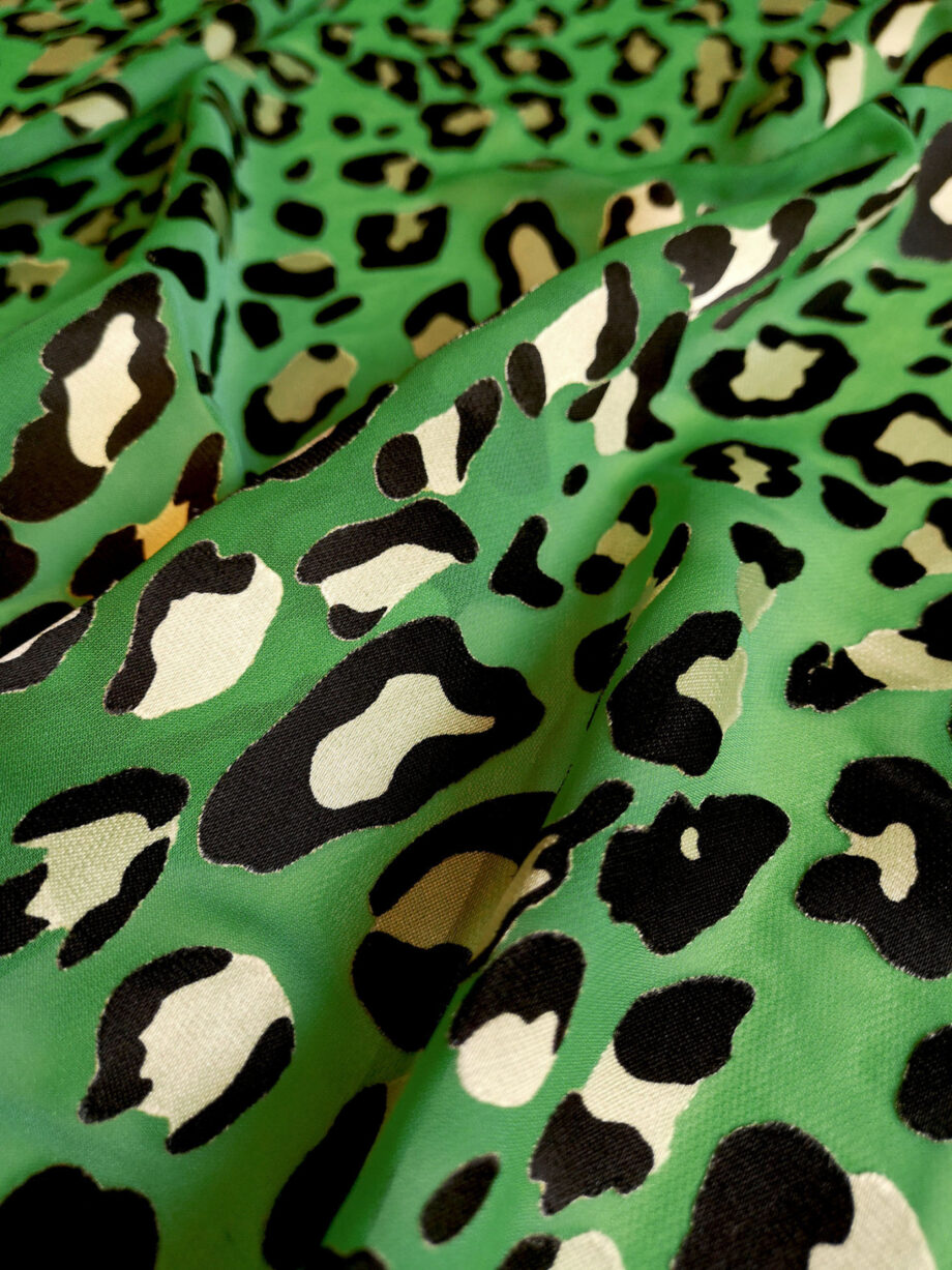 FÉline 23 Col Vibrant Green Pic 2
