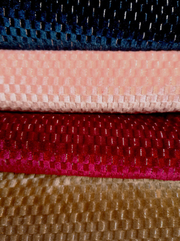 NaÏs 23 4couleurs Pic1