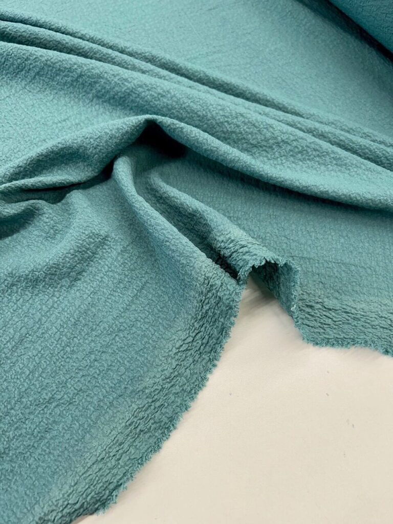 Coupon De Tissu Crêpe Polyester Rose - 2,85 M X 1,55 M - Uni, Idéal Pour La Couture