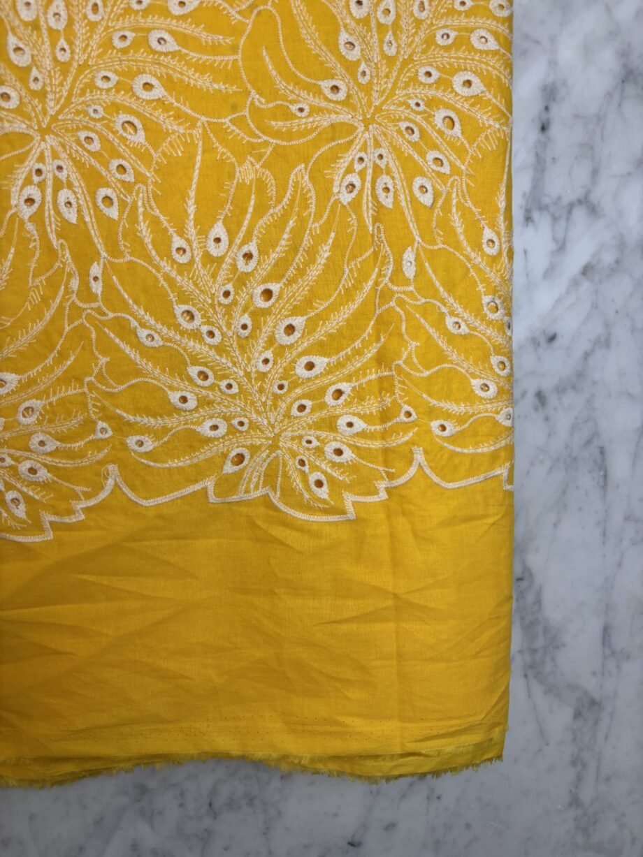 tissu broderie anglaise festonnée sun tissus au mètre nuances fabrics