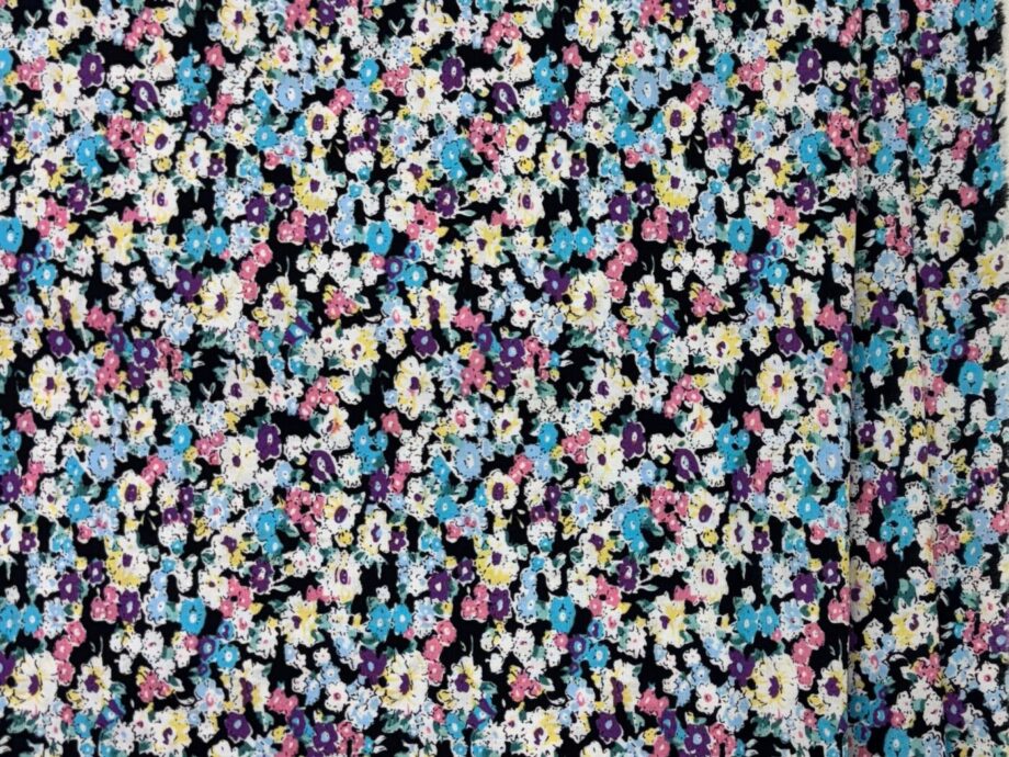 Coupon 21 100 % Coton Coton Fleuri Nuances Fabrics Tissu Au Mètre
