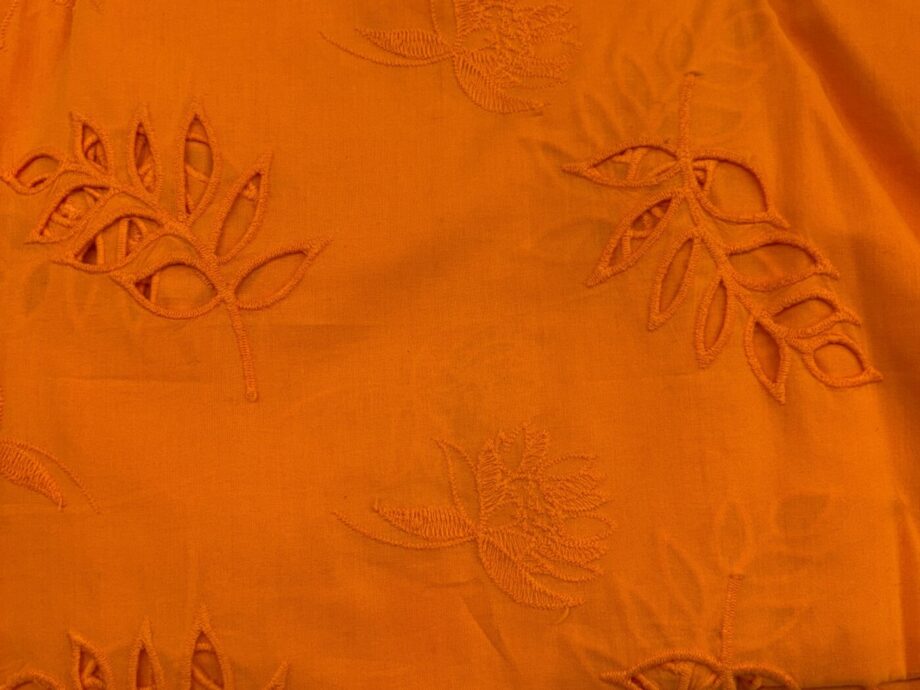 coupon broderie anglaise ajourée parfaite pour robe été nuances fabrics tissu au mètre