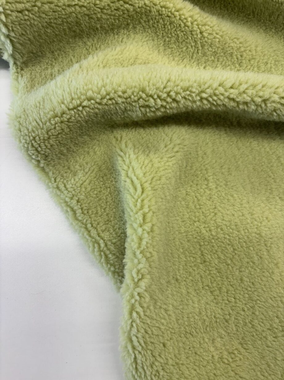 tissu sherpa effet mouton celine vert anis tissus au mètre nuances fabrics