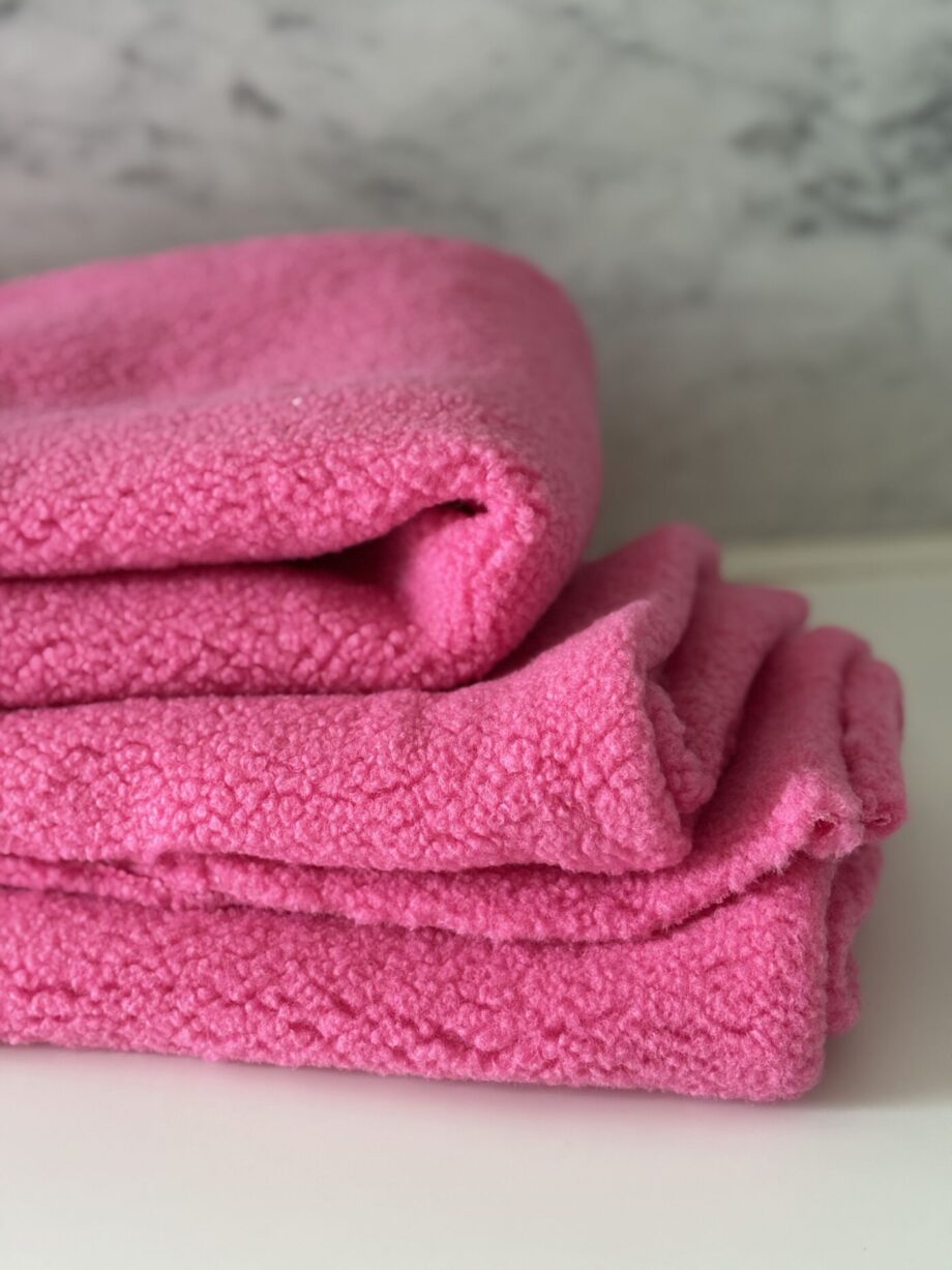 tissu sherpa effet mouton céline fushia tissu au mètre nuances fabrics