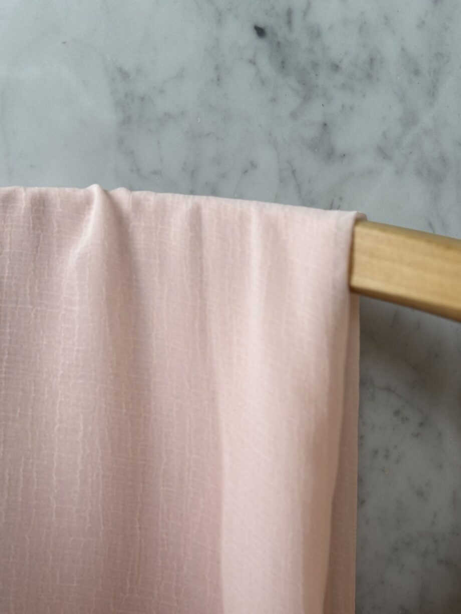 tissu voile crêpe crinkle rose tissu au mètre nuances fabrics