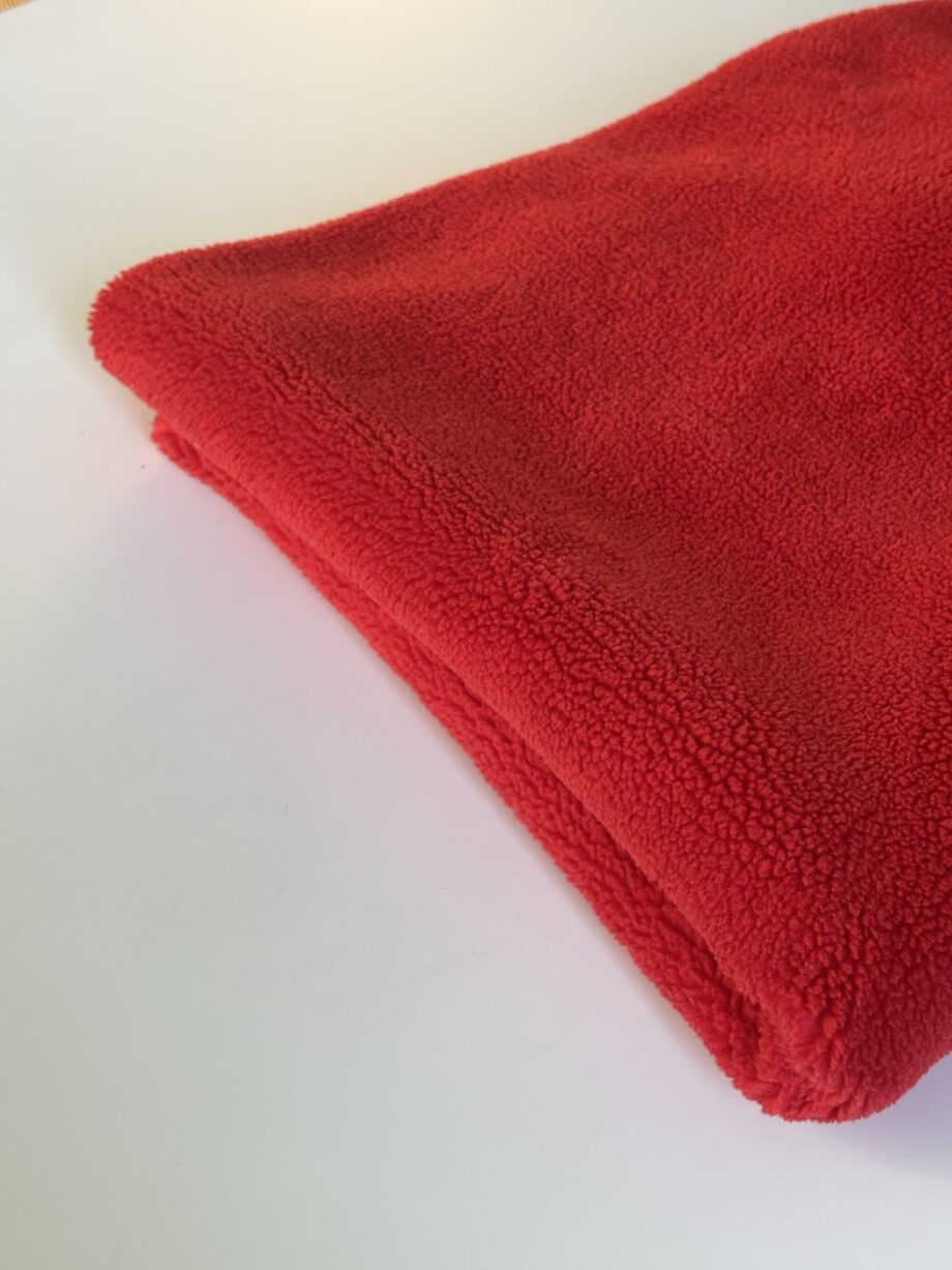 tissu sherpa effet mouton coloris fraise tissu au mètre nuances fabrics