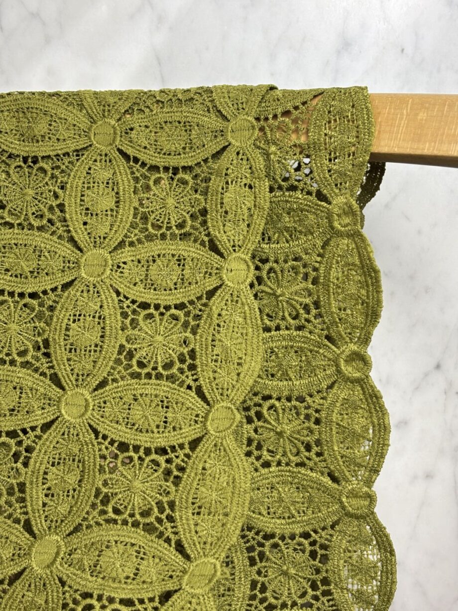 tissu dentelle guipure festonné kaki linda tissus au mètre nuances fabrics