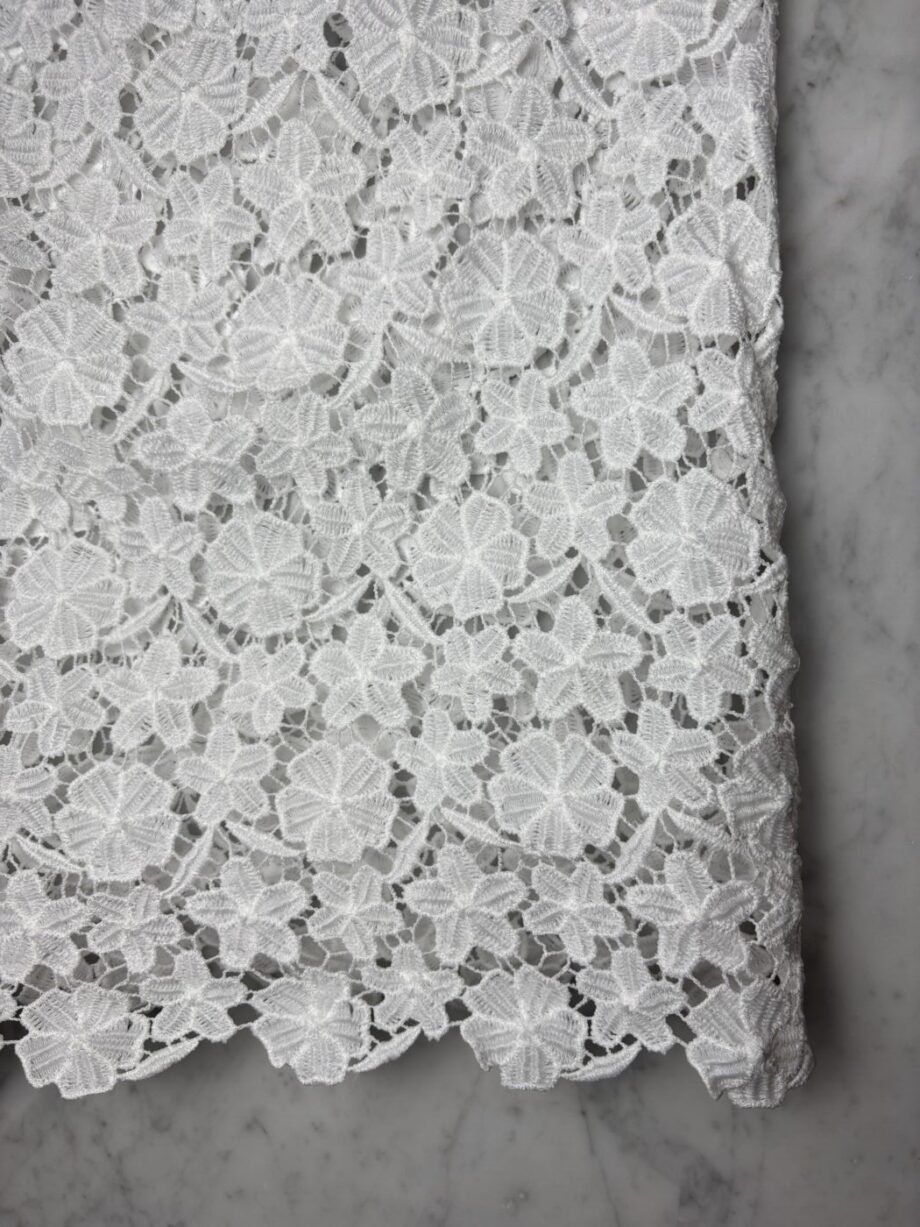 tissu dentelle guipure festonnée blanc lisa tissus au mètre nuances fabrics