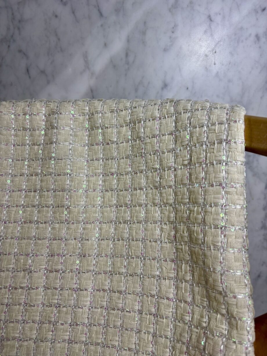 tissu tweed coloris off white dahlia tissus au mètre nuances fabrics