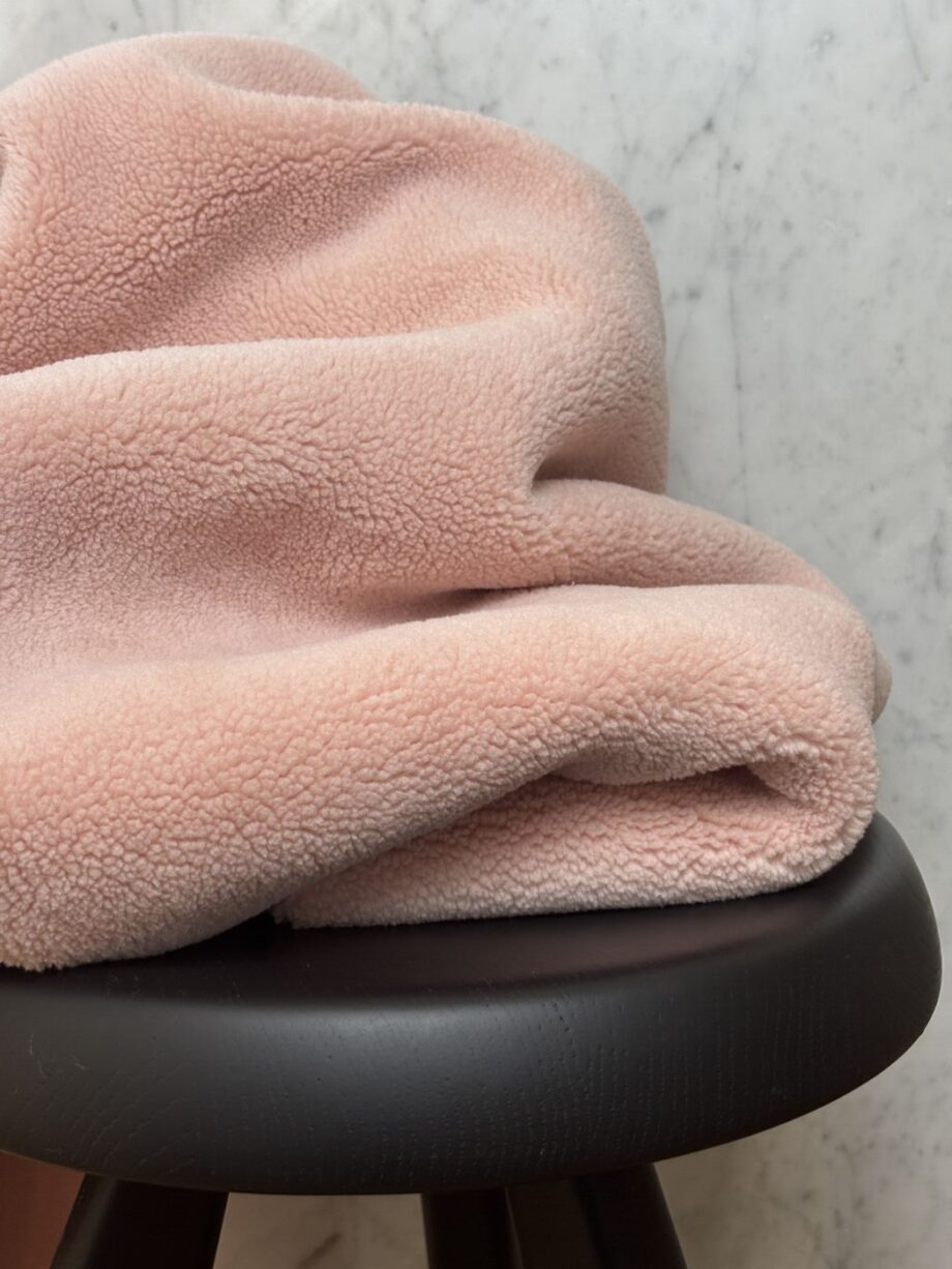 tissu céline sherpa effet mouton coloris dragée tissus au mètre nuances fabrics
