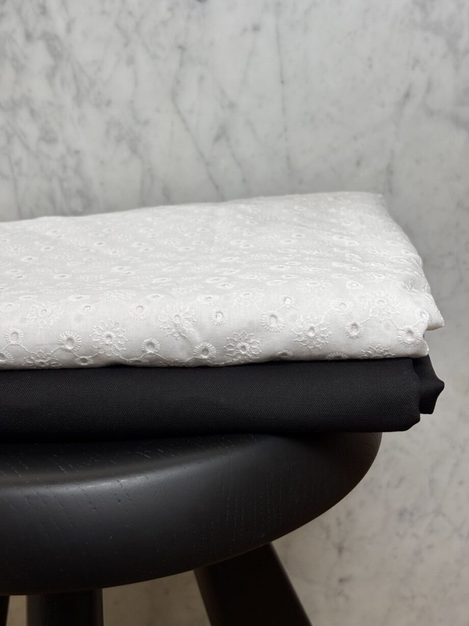 tissu broderie anglaise blanche motif ajouré floral sybille tissus au mètre nuances fabrics