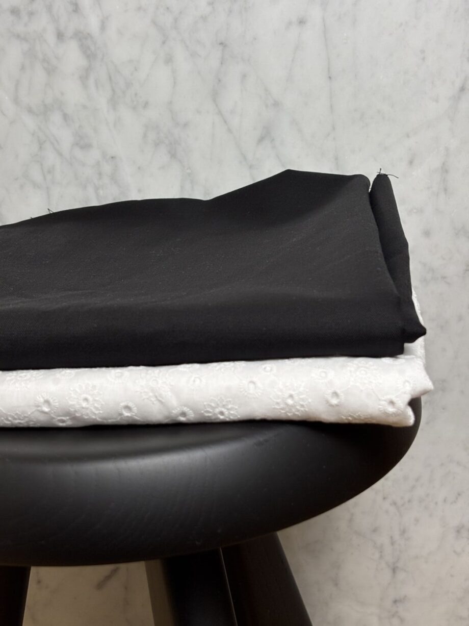 tissu gabardine coton stretch noir alta tissus au mètre nuances fabrics