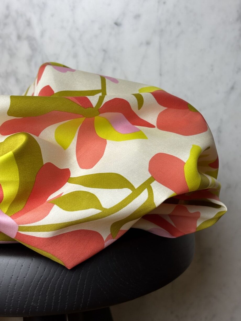 tissu imprimé satin de coton ava design nerida hensen tissus au mètre nuances fabrics