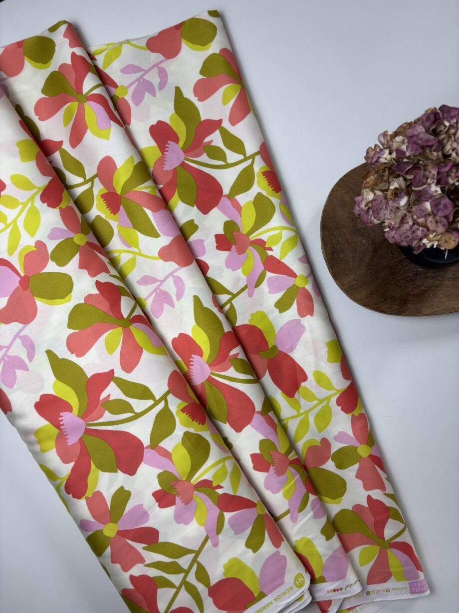 tissu imprimé satin de coton ava design nerida hensen tissus au mètre nuances fabrics
