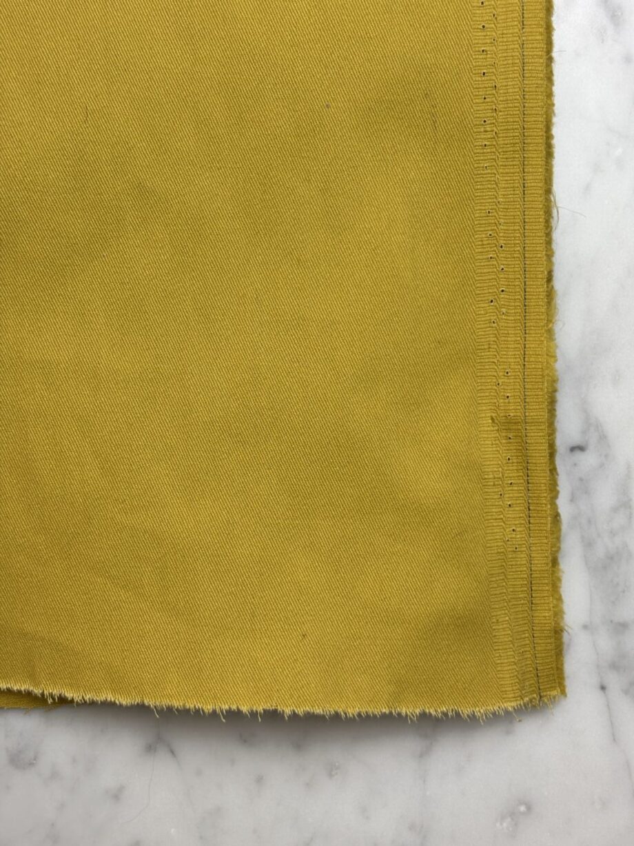 tissu gabardine de coton et stretch uni ocre selina tissus au mètre nuances fabrics
