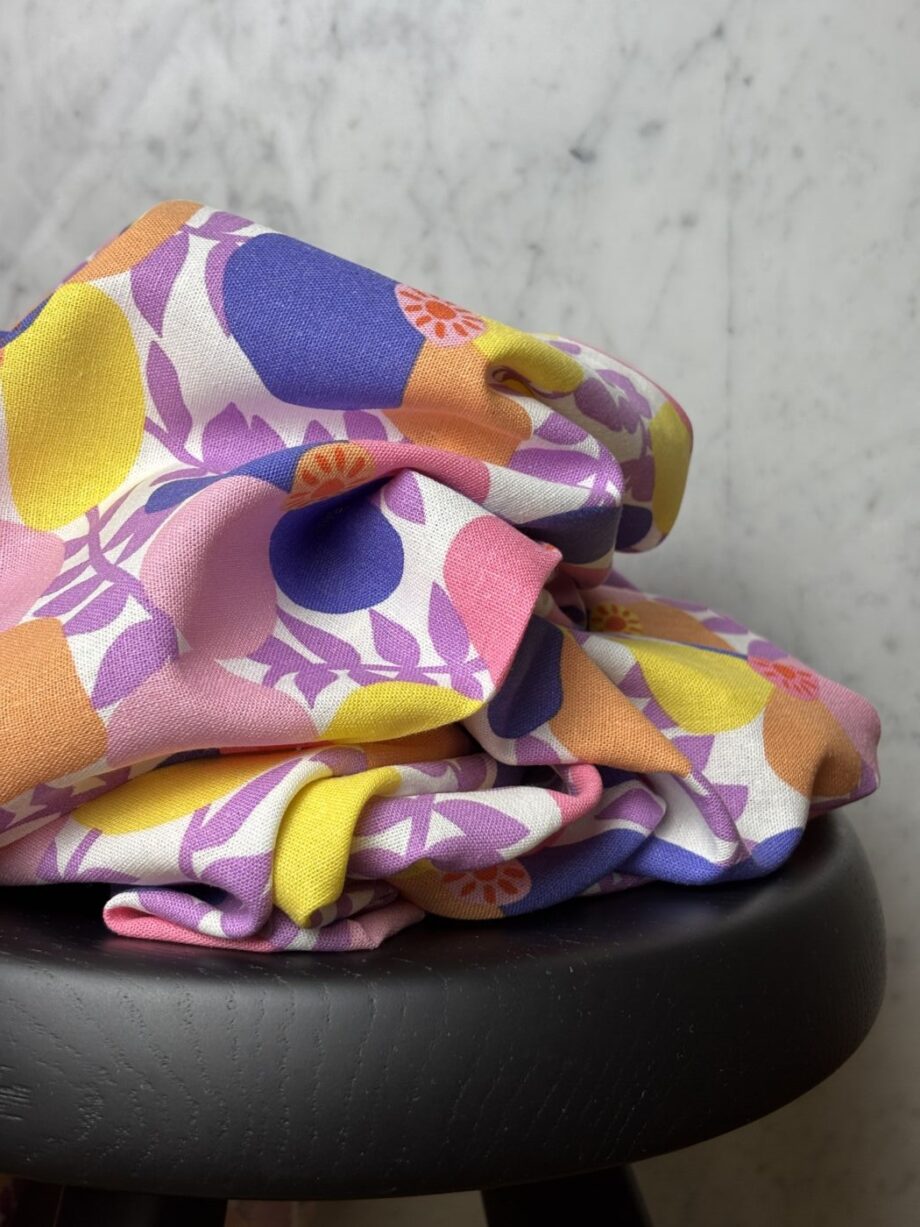 tissu imprimé viscose et lin lavande design nerida hansen tissus au mètre nuances fabrics