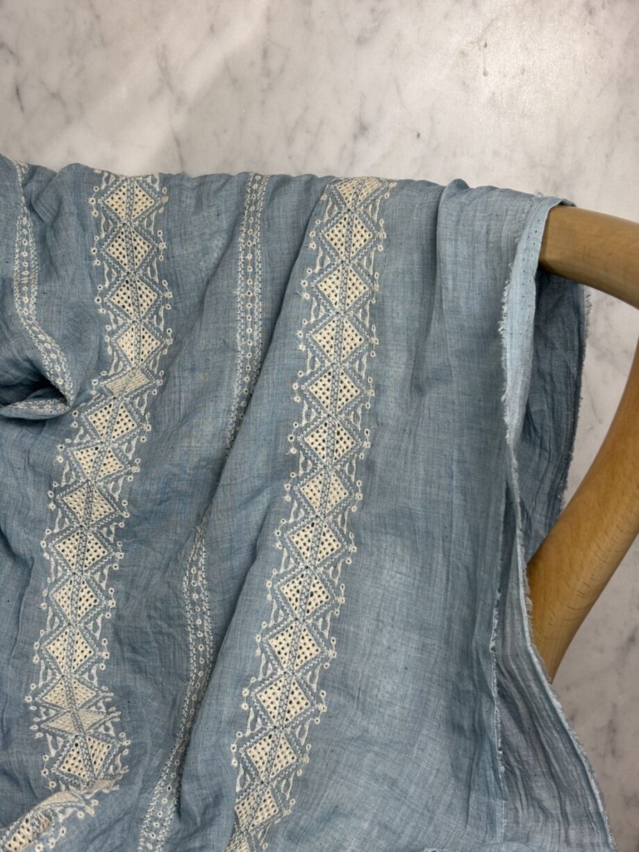tissu broderie anglaise coton chambray bleu tissus au mètre nuances fabrics