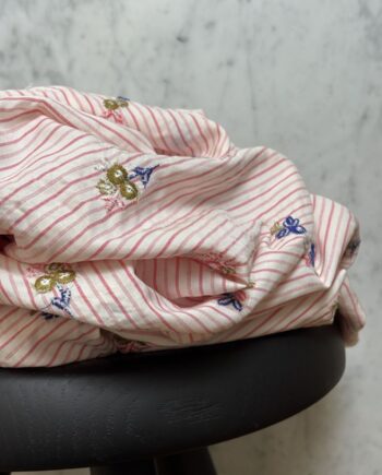 tissu rayé sienna rayures et fleurs brodées en matière rayonne tissus au mètre nuances fabrics