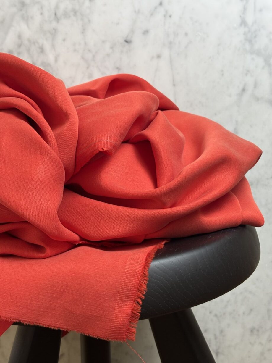 tissu uni lyocell corail lily tissus au mètre nuances fabrics