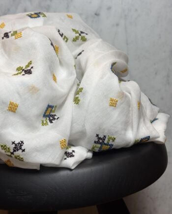 tissu broderie voile de coton motif aztèque ikal tissus au mètre nuances fabrics
