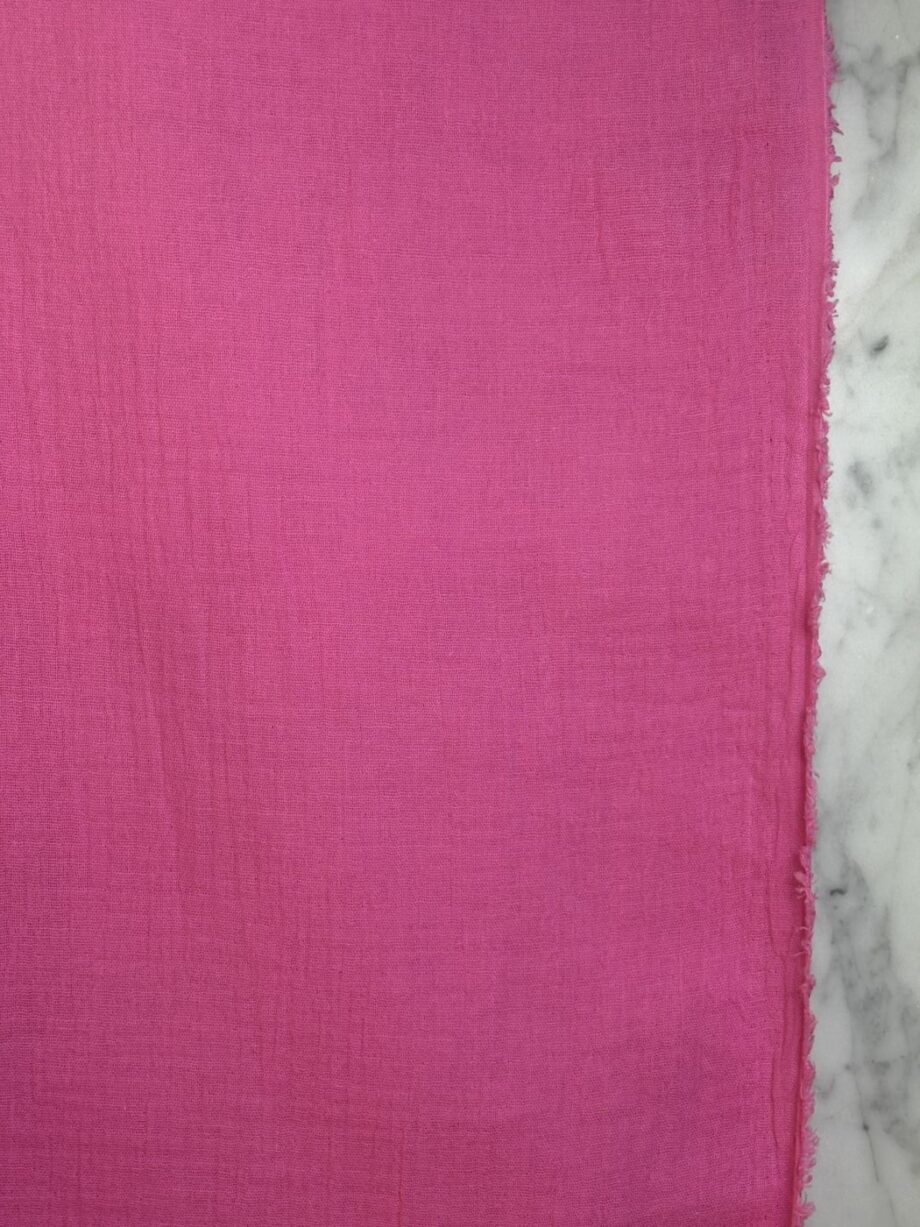 box coupon 2 mètres double gaze de coton fuchsia tissus au mètre nuances fabrics