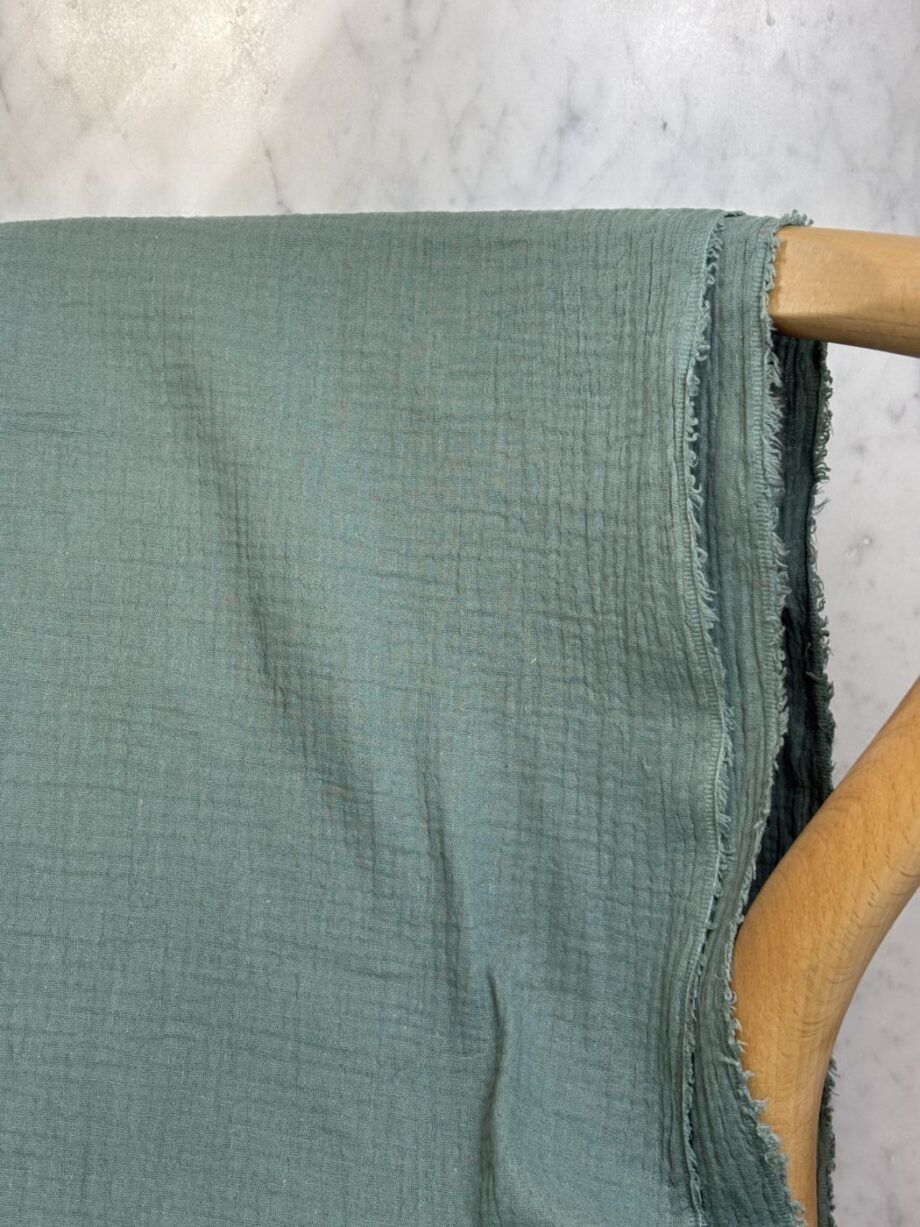 box coupon 2 mètres double gaze de coton vert sauge tissus au mètre nuances fabrics