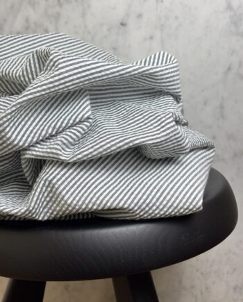 tissu coton seersucker à rayures vert de gris victorine tissus au mètre nuances fabrics