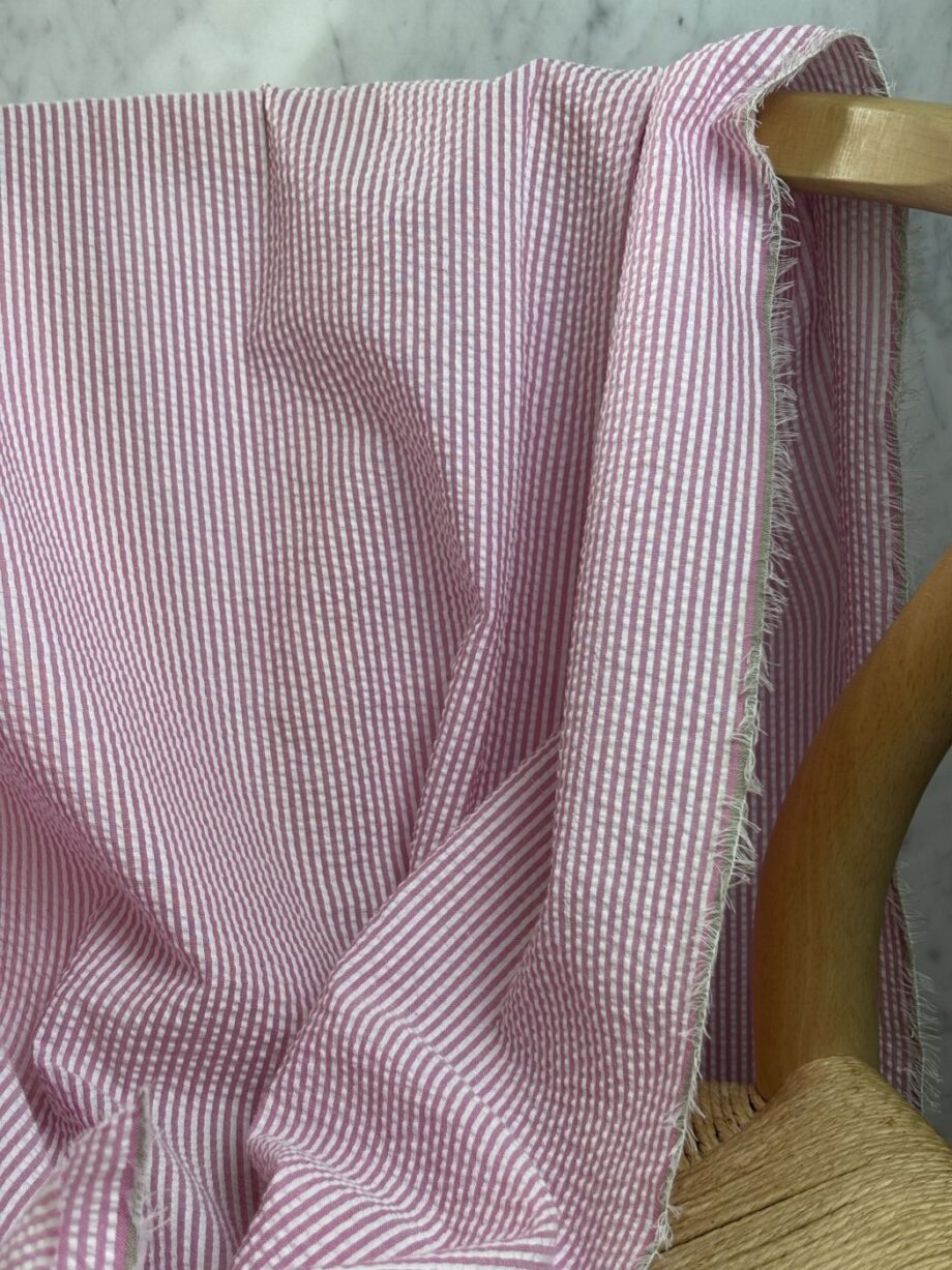 tissu coton seersucker à rayures rose victorine tissus au mètre nuances fabrics