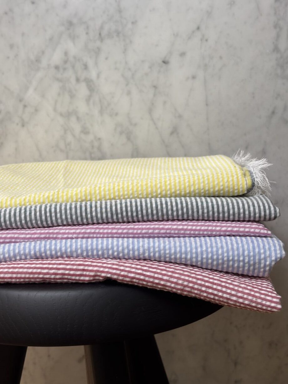 tissu coton seersucker à rayures jaune victorine tissus au mètre nuances fabrics