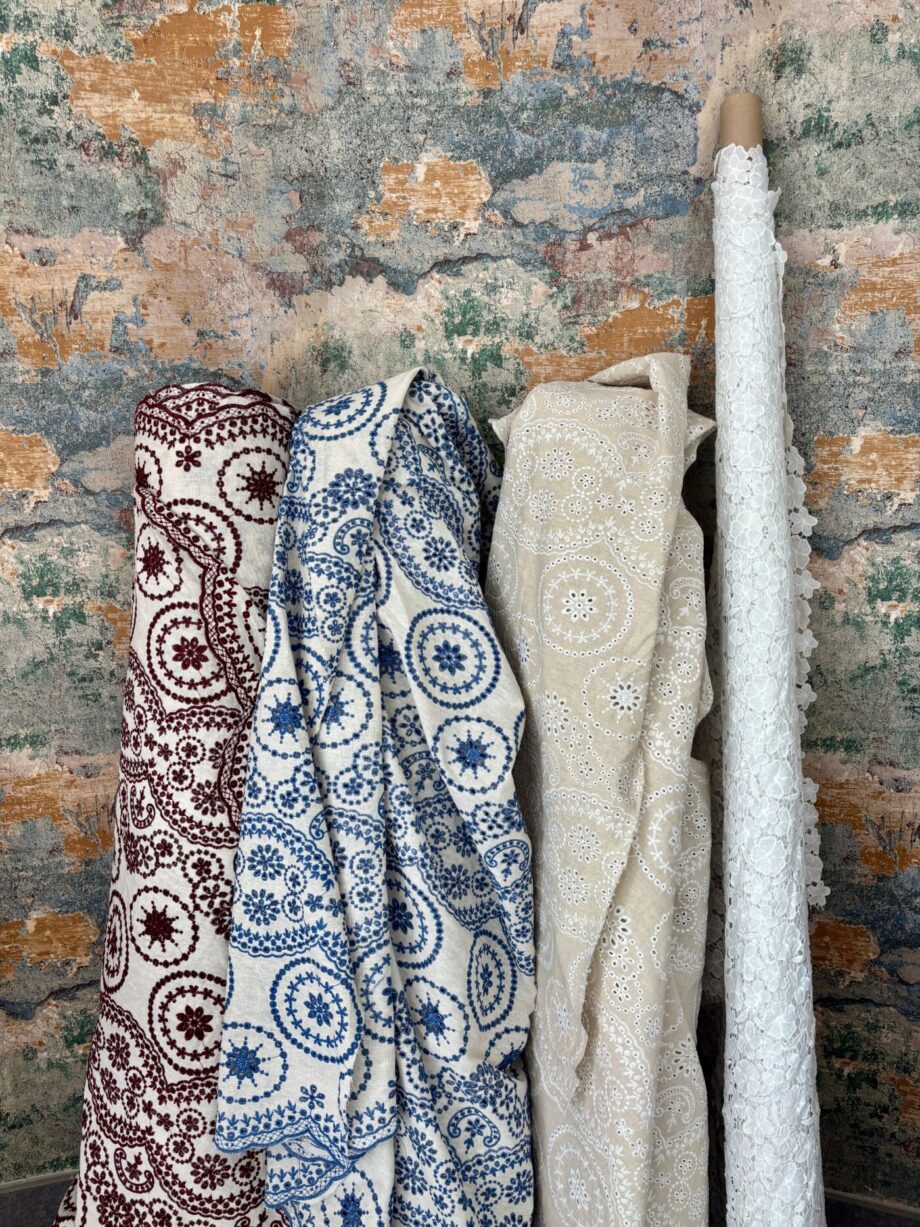 tissu broderie anglaise lin coton motif rosaces martha tissus au mètres nuances fabrics