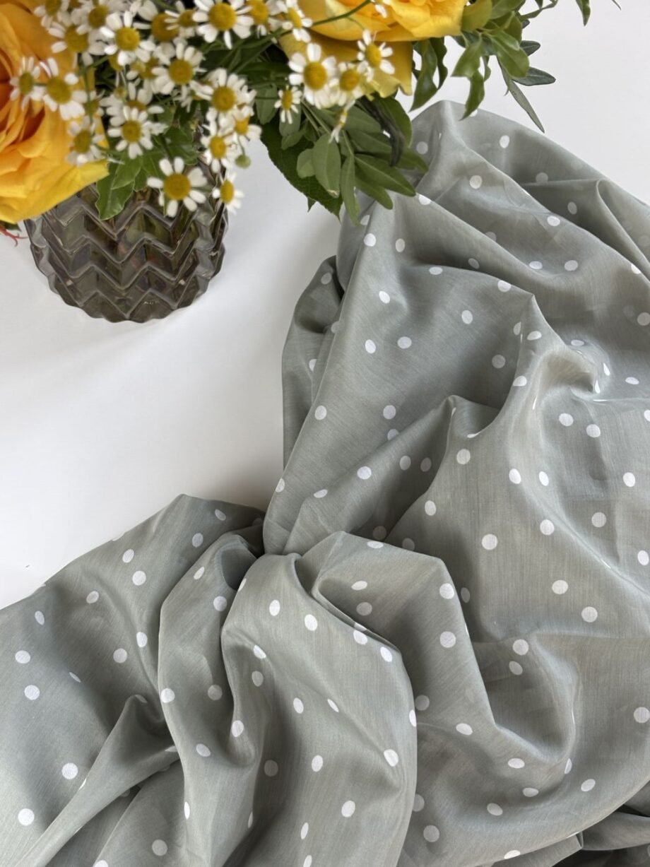 Tissu Coton Soie À Pois Écru Sur Fond Vert Amande Malïa Tissus Au Mètre Nuances Fabrics 5