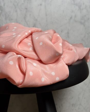 Tissu Crêpe De Chine En Soie À Pois Écru Sur Fond Rose Naïs Tissus Au Mètre Nuances Fabrics 1