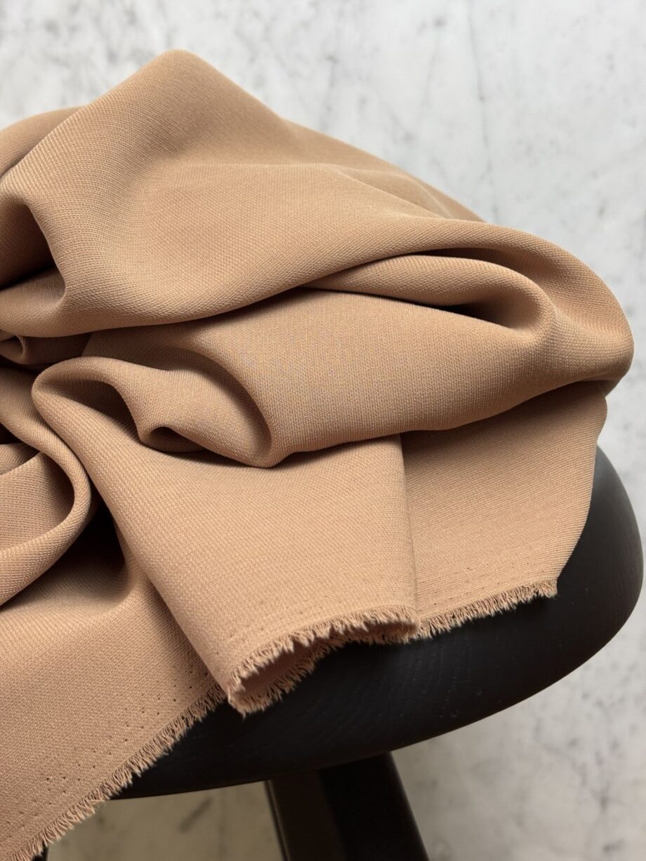Tissu Crêpe Twill Camel Doria Tissus Au Mètre Nuances Fabrics 1