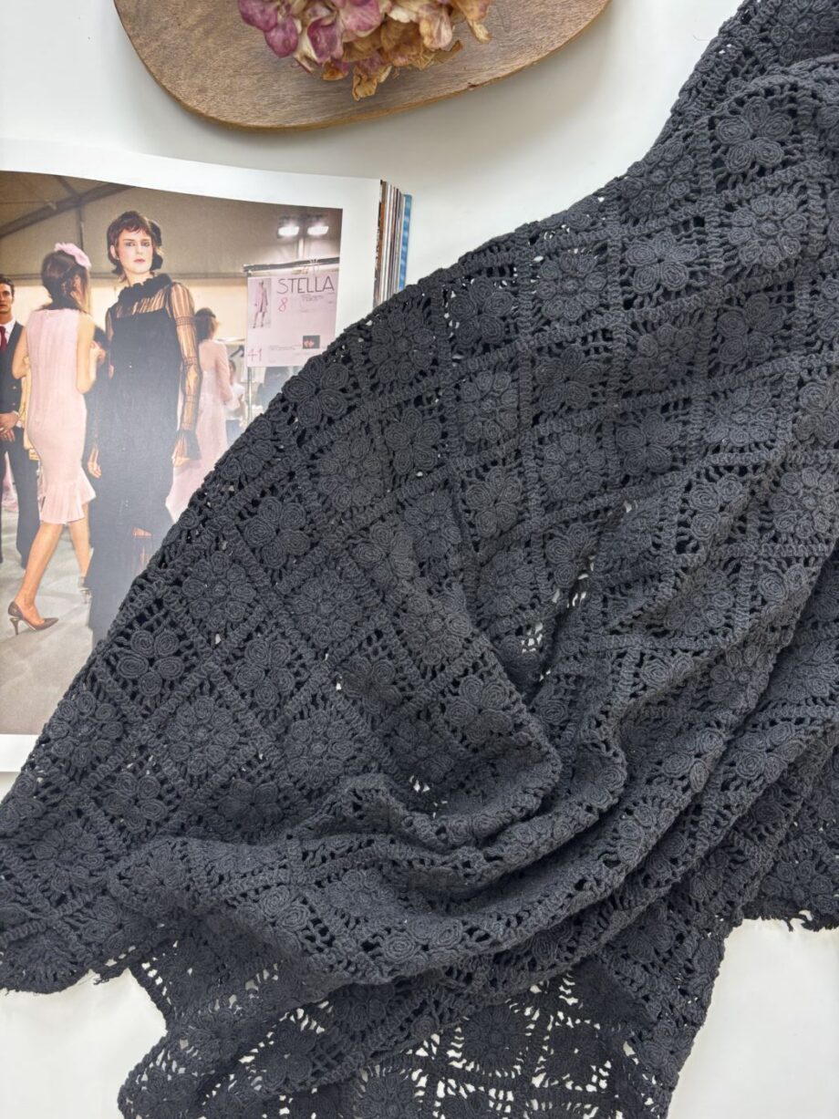 Tissu Guipure De Coton Crochet Noir Jasmine Tissus Au Mètre Nuances Fabrics 5