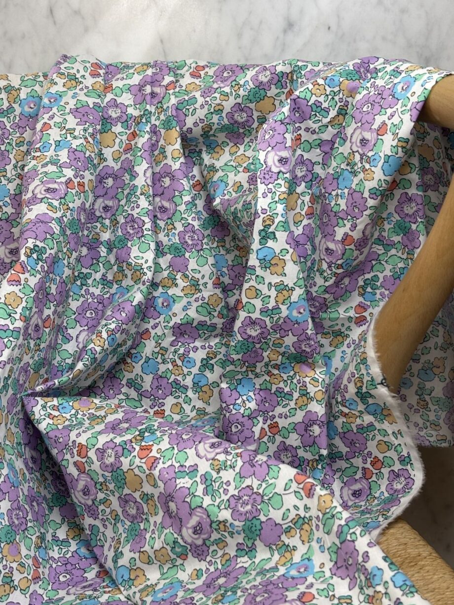 Tissu Popeline De Coton Motif Grandes Fleurs Lilas Rosa Tissus Au Mètres Nuances Fabrics 3