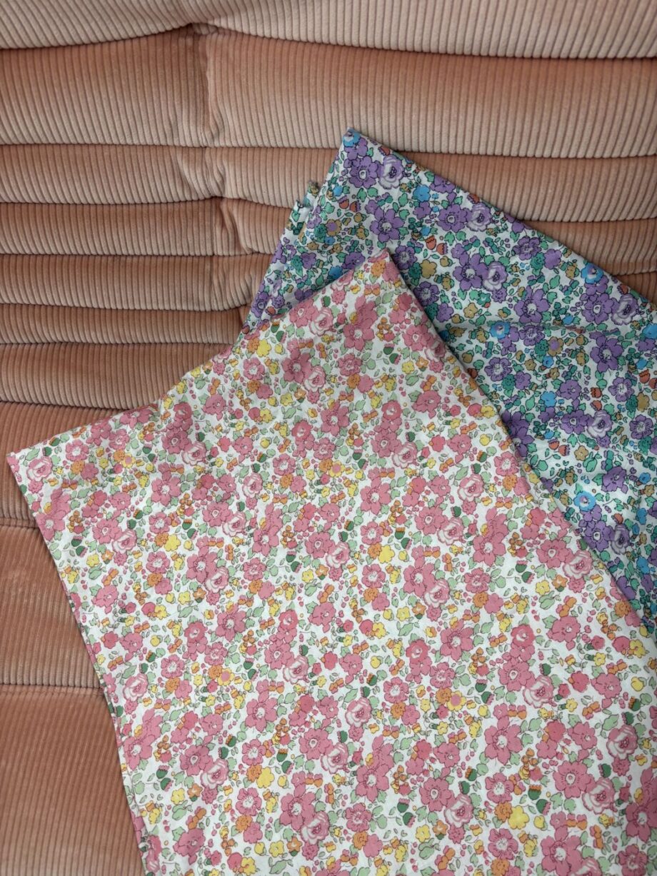 Tissu Popeline De Coton Motif Grandes Fleurs Rosa Tissus Au Mètres Nuances Fabrics 2