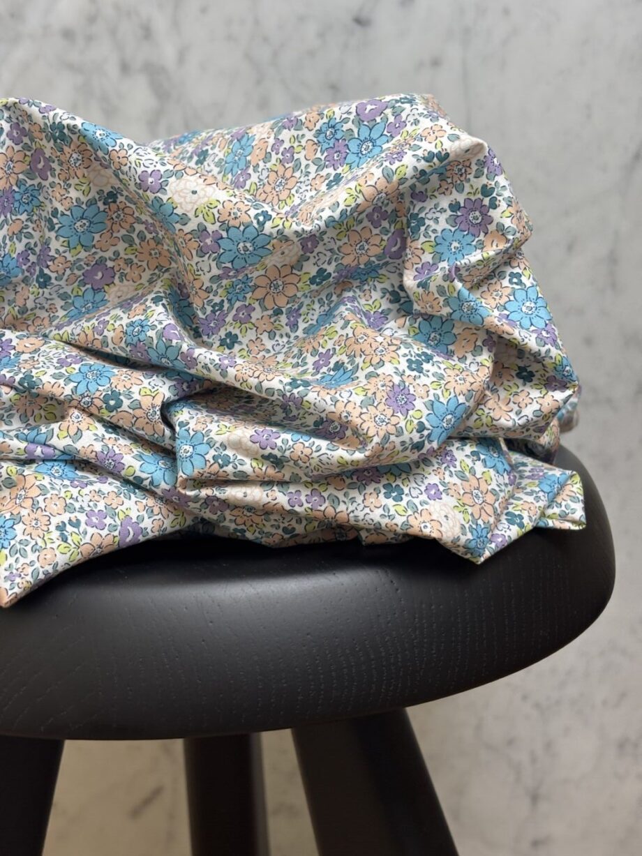 Tissu Popeline De Coton Motif Petites Fleurs Ciel Tissus Au Mètre Nuances Fabrics 1