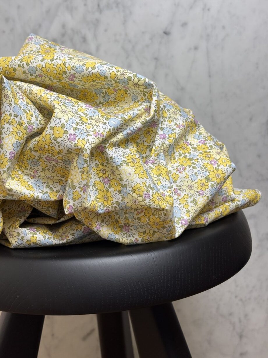 Tissu Popeline De Coton Motif Petites Fleurs Sunshine Tissus Au Mètre Nuances Fabrics 2