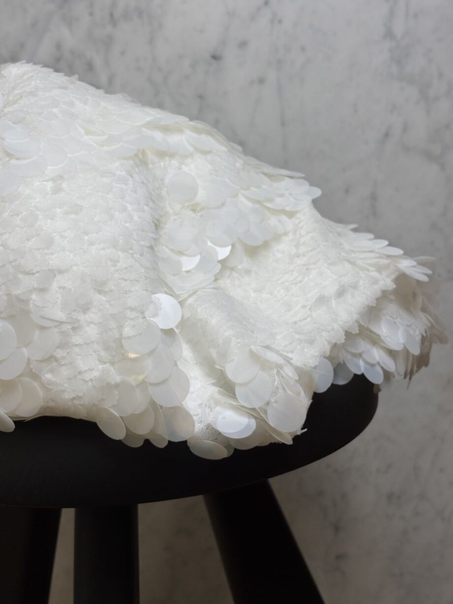 Tissu Sequins Sur Tulle Blanc Celeste Tissus Au Mètre Nuances Fabrics 1