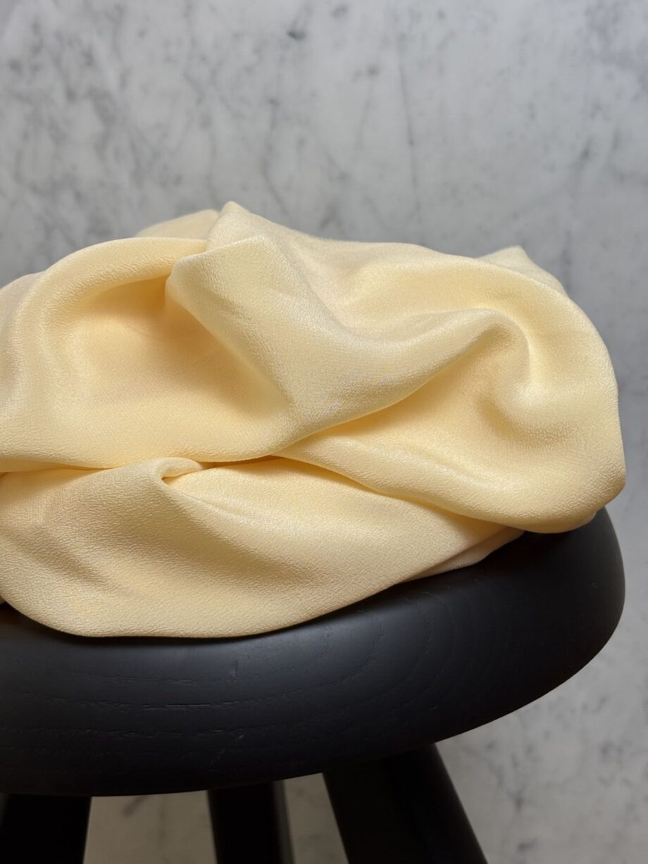 Tissu Soie Lavée Tara Jaune Pâle Tissus Au Mètre Nuances Fabrics 1