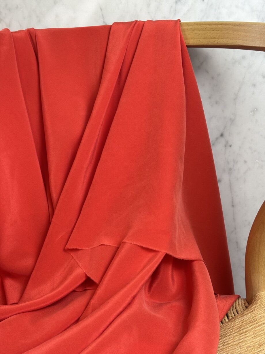 Tissu Soie Lavée Tara Rouge Vintage Tissus Au Mètre Nuances Fabrics 2