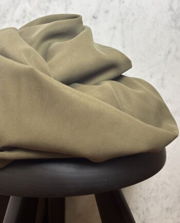 Tissu Lyocell Uni Vert Olive Sara Tissus Au Mètre Nuances Fabrics 1