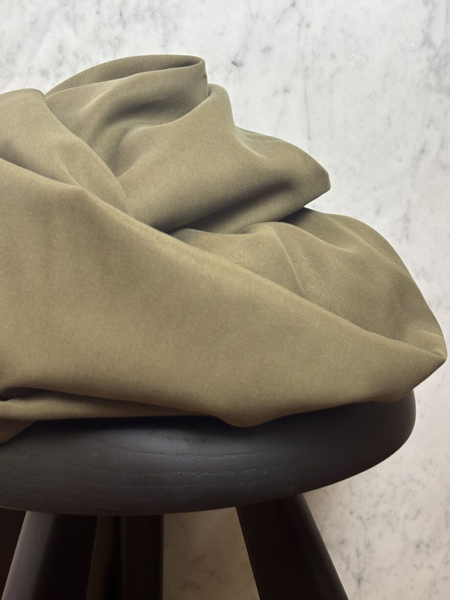 Tissu Lyocell Uni Vert Olive Sara Tissus Au Mètre Nuances Fabrics 1