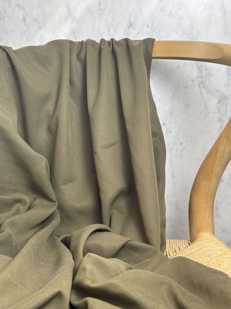 Tissu Lyocell Uni Vert Olive Sara Tissus Au Mètre Nuances Fabrics 2