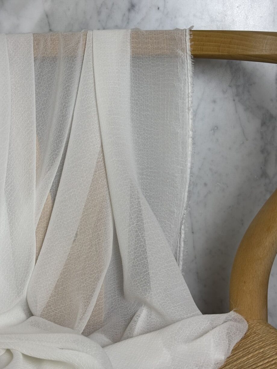 Tissu Voile Crêpe Écru Isaure Tissus Au Mètre Nuances Fabrics 2