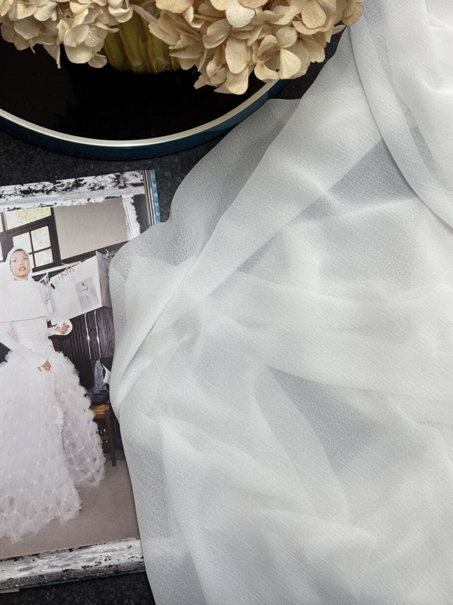 Tissu Voile Crêpe Écru Isaure Tissus Au Mètre Nuances Fabrics 3