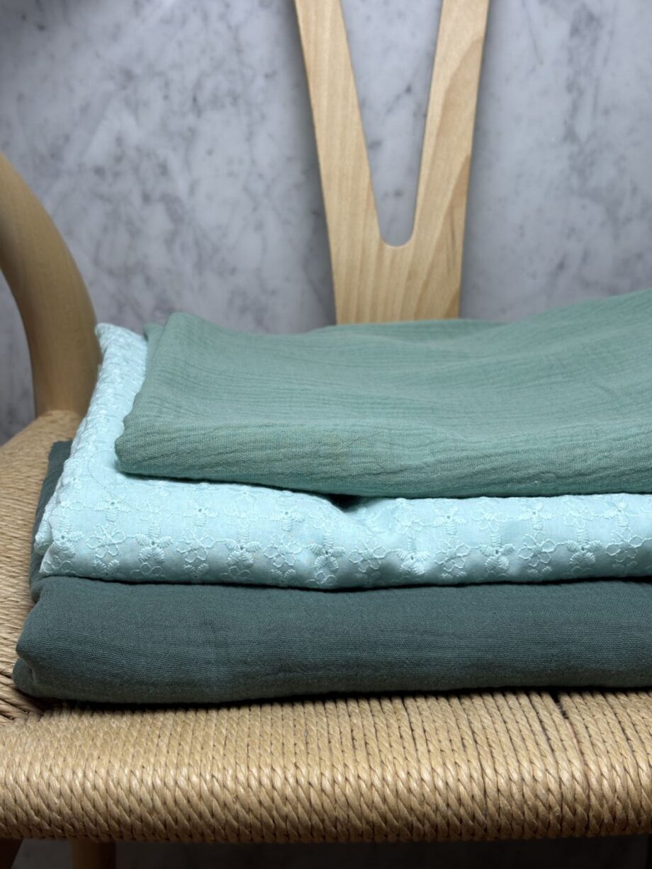Box Coupon 2 Mètres Broderie Anglaise Tissus Au Mètres Nuances Fabrics 4