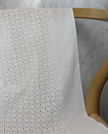 Box Coupon 3 Metres Broderie Anglaise Chelsea Tissus Au Mètre Nuances Fabrics 2